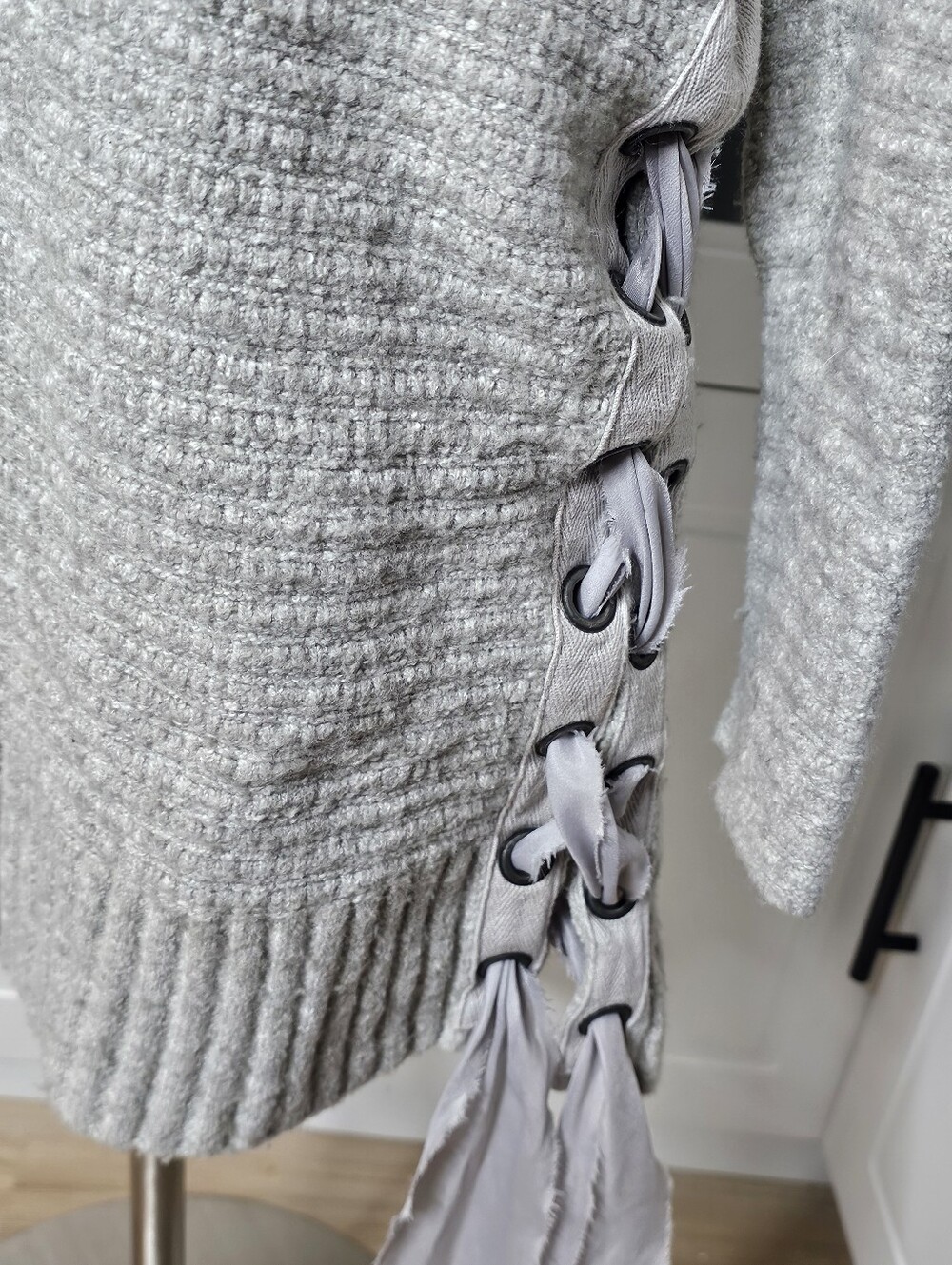 Free People gray sweater size XS. - Picture 4 of 6